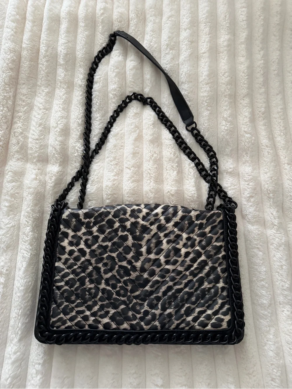 Steve Madden Black and Cream Leopard-Print Chain Shoulder Bag